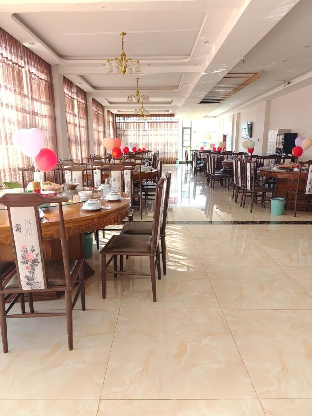 Bai Nian Sheng Shi Hotel 昆明 エクステリア 写真